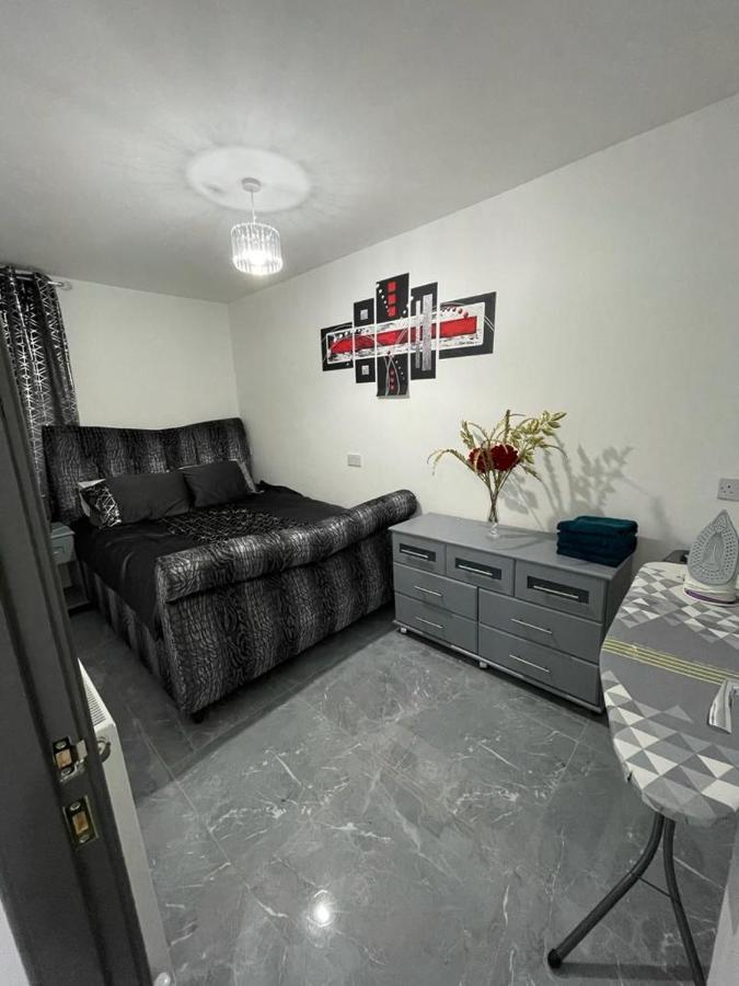 3 Bedroom Whalley Aparthotel Burnley Kültér fotó