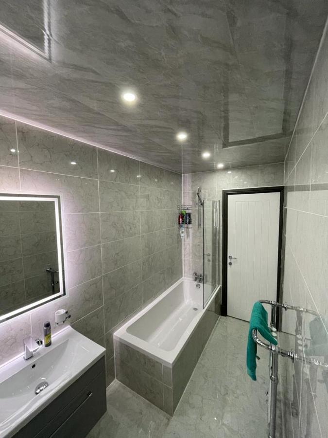 3 Bedroom Whalley Aparthotel Burnley Kültér fotó