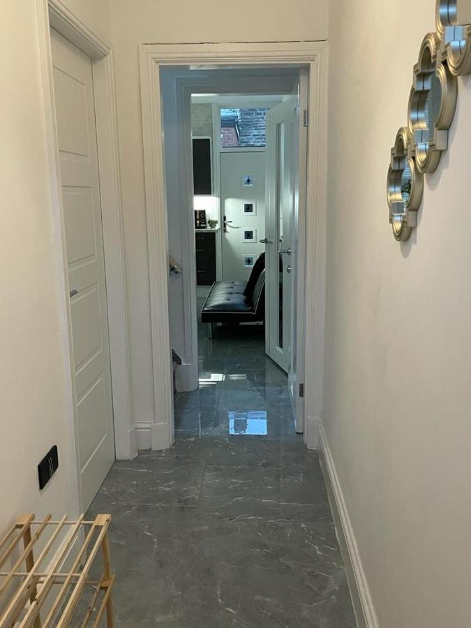 3 Bedroom Whalley Aparthotel Burnley Kültér fotó