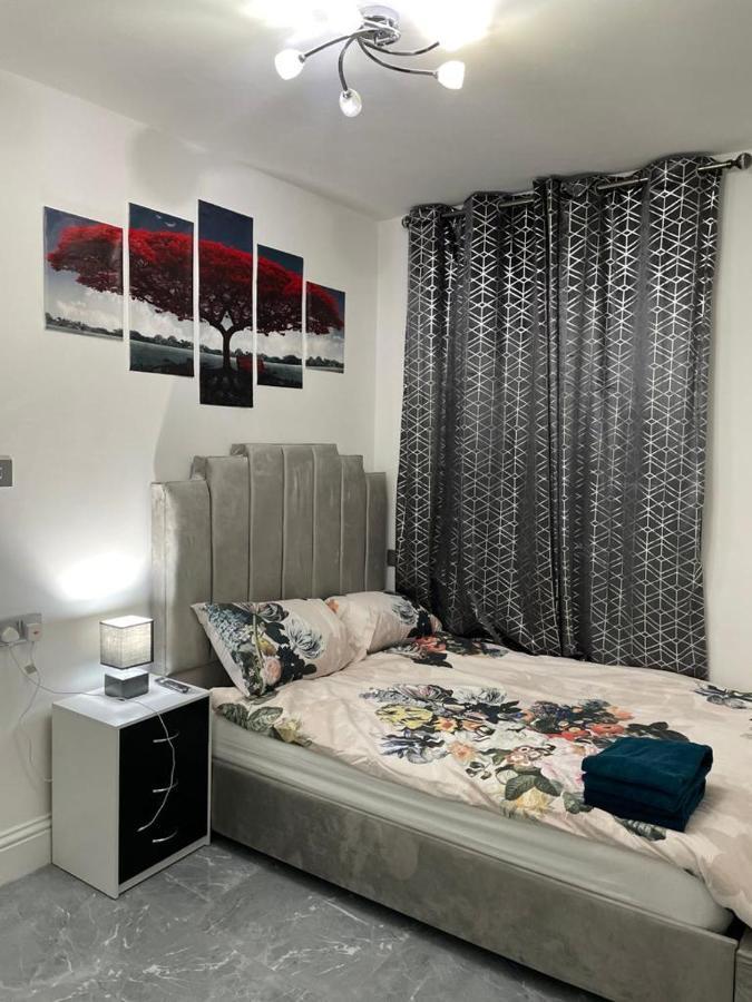 3 Bedroom Whalley Aparthotel Burnley Kültér fotó